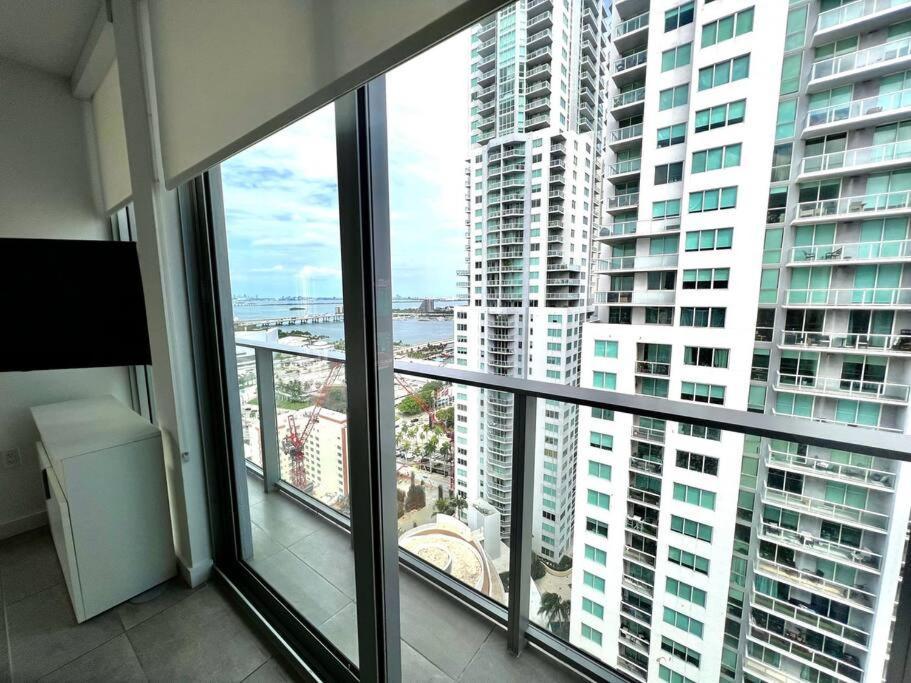 Appartement Spacious Studio In The Heart Of Downtown Miami Extérieur photo