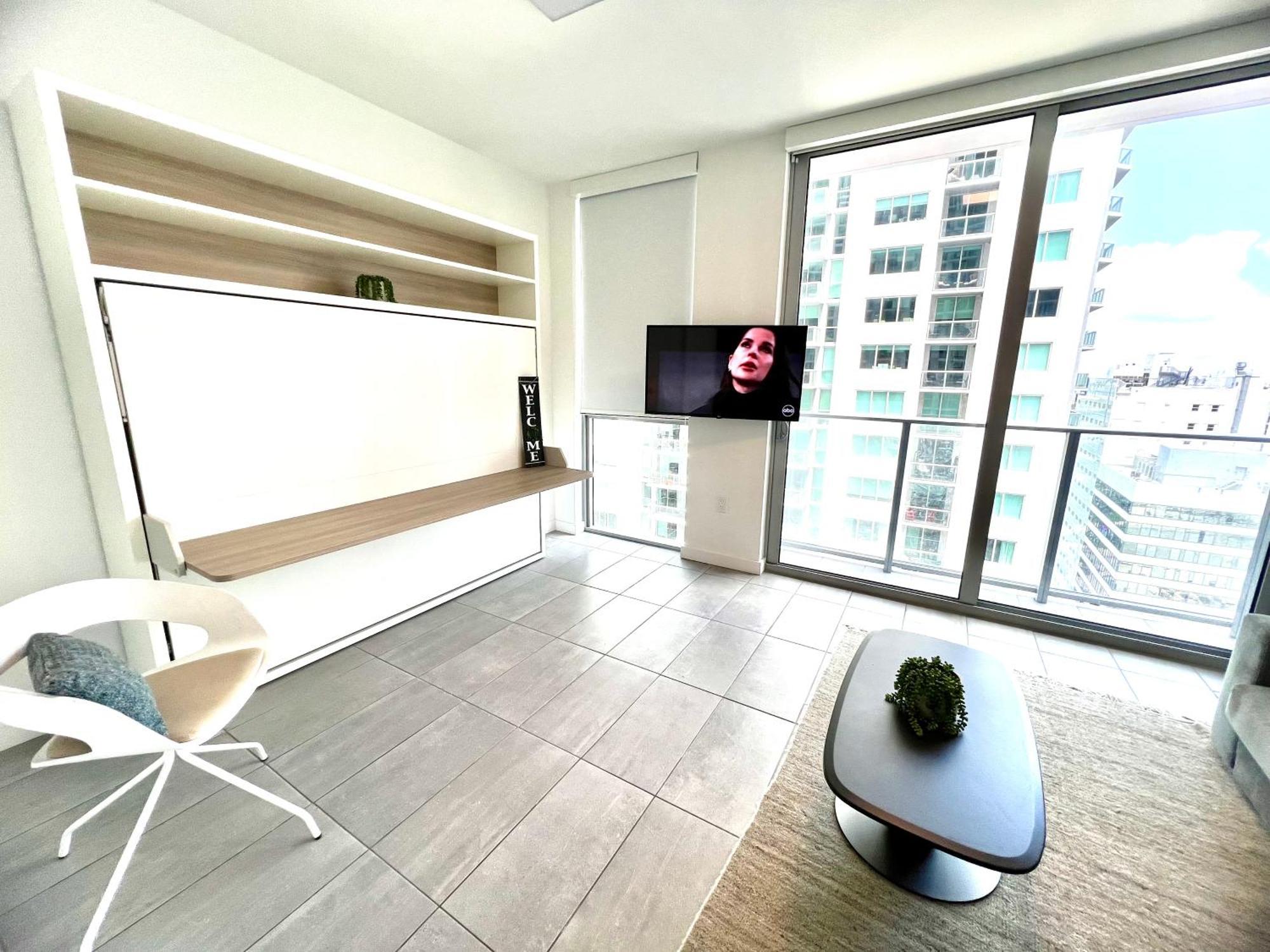 Appartement Spacious Studio In The Heart Of Downtown Miami Extérieur photo