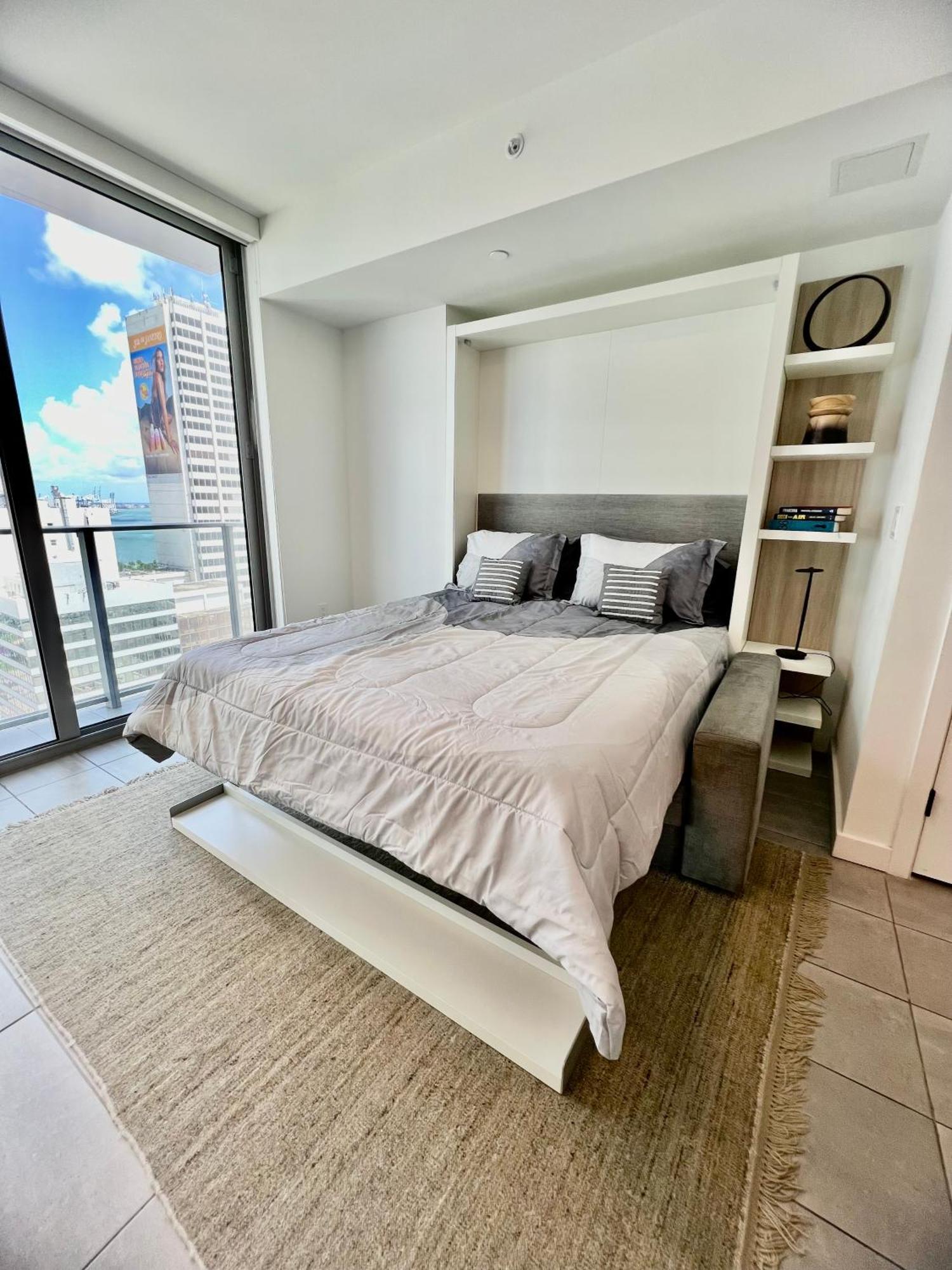 Appartement Spacious Studio In The Heart Of Downtown Miami Extérieur photo