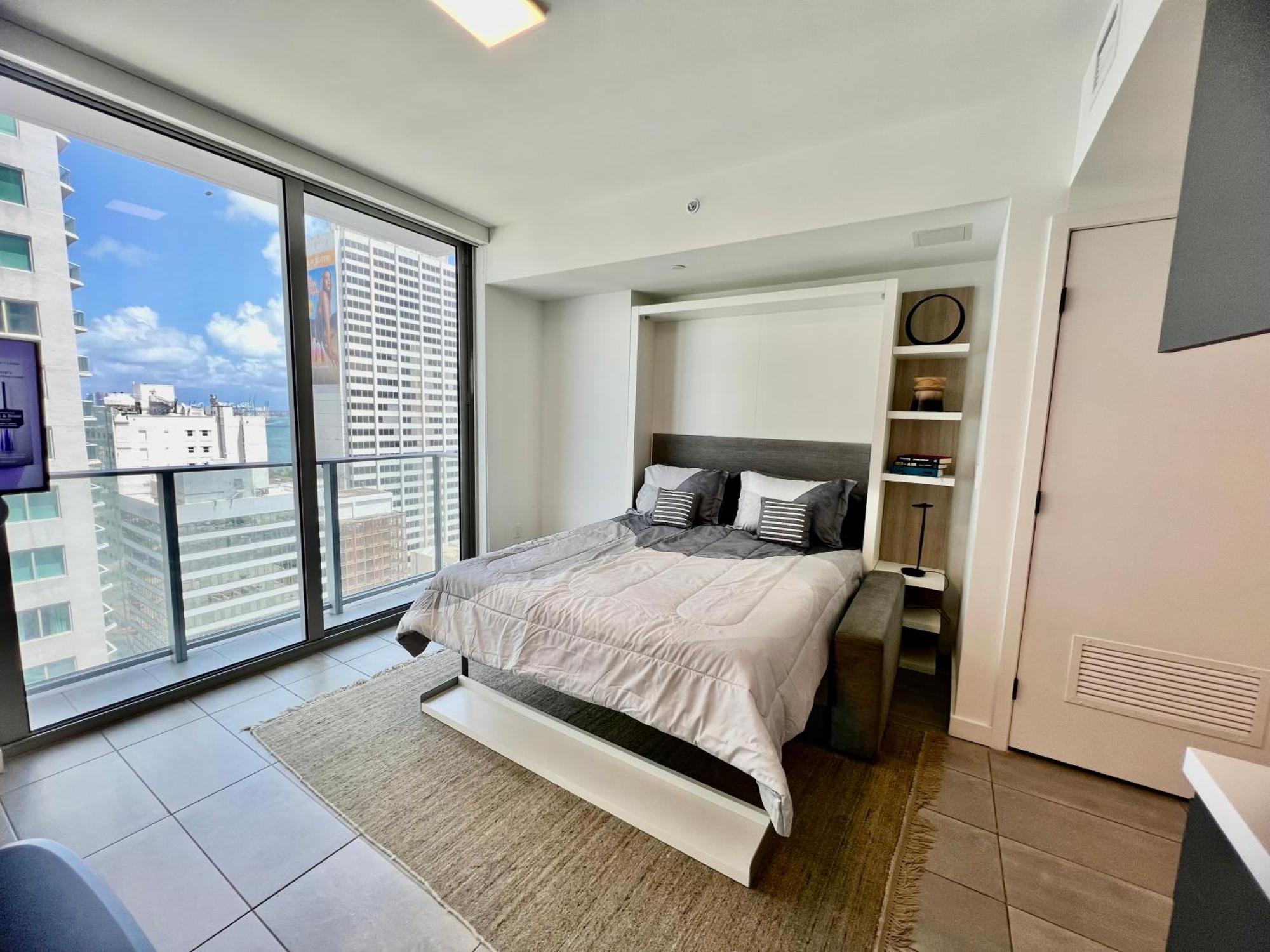 Appartement Spacious Studio In The Heart Of Downtown Miami Extérieur photo